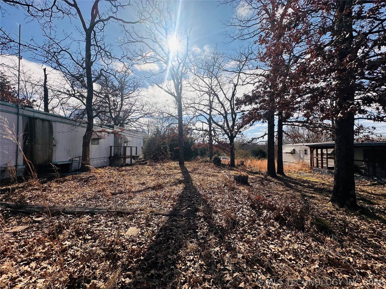 964 Comanche Drive - Photo 1