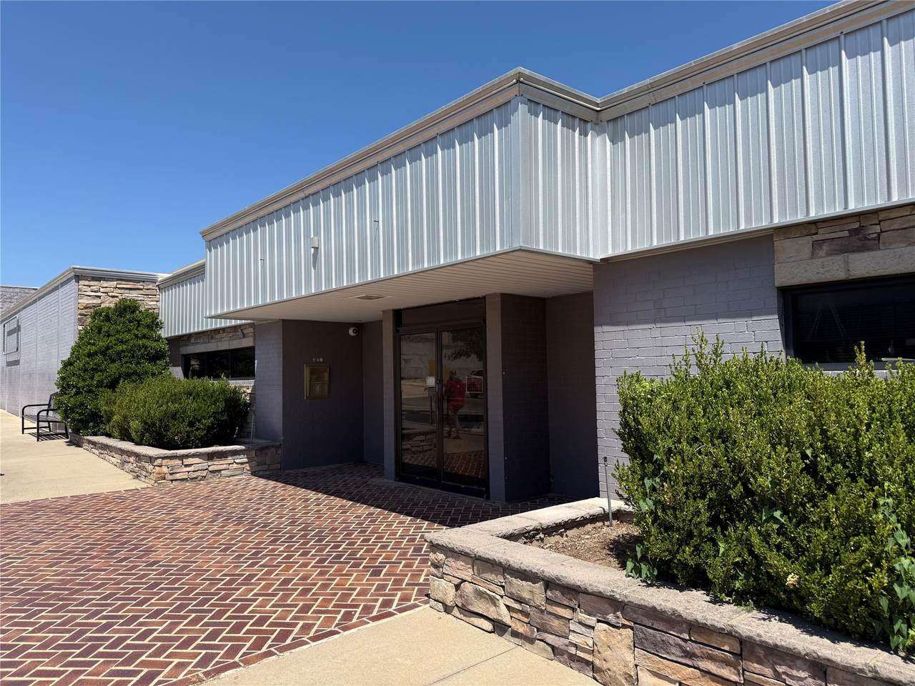 302 Bdwy - Photo 1