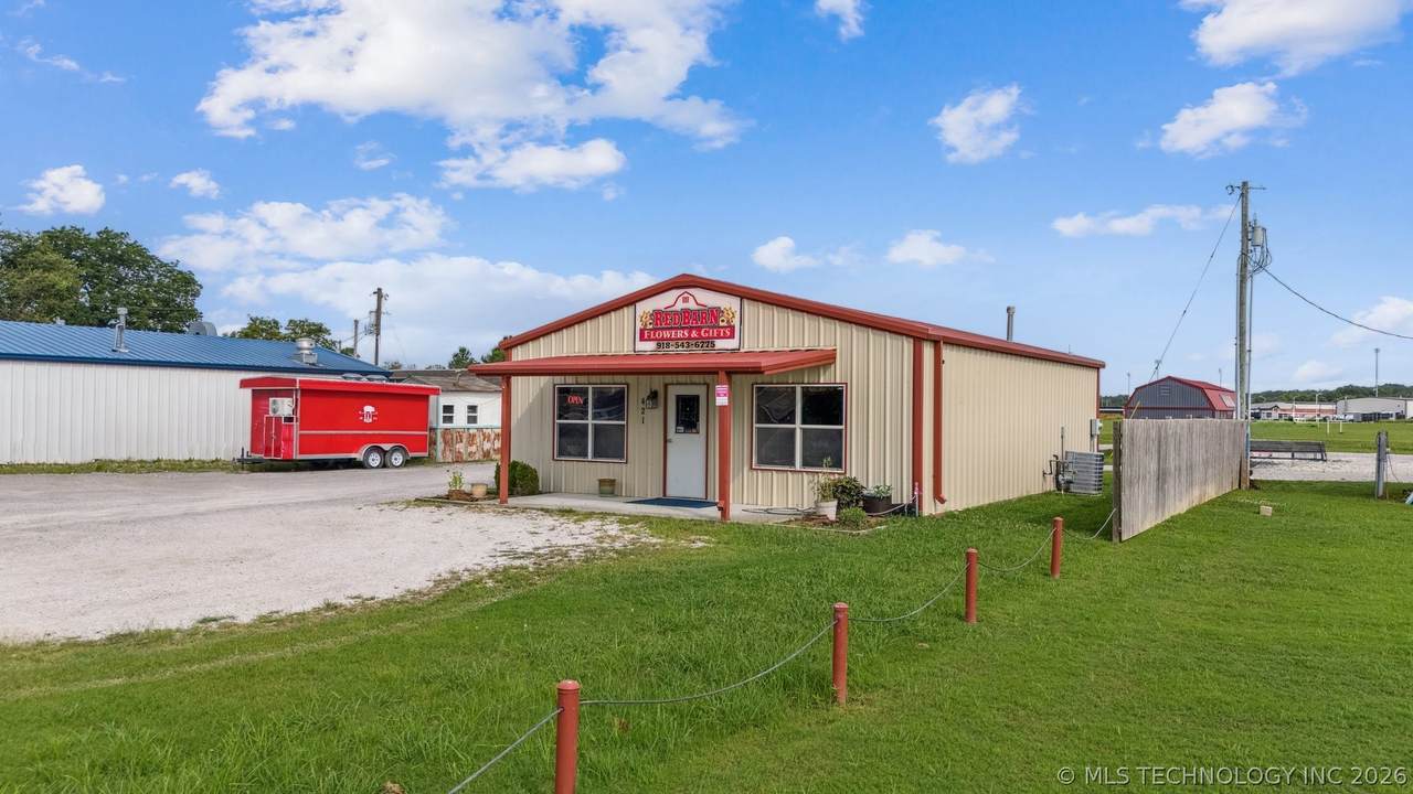 421 Commercial Street - Photo 1