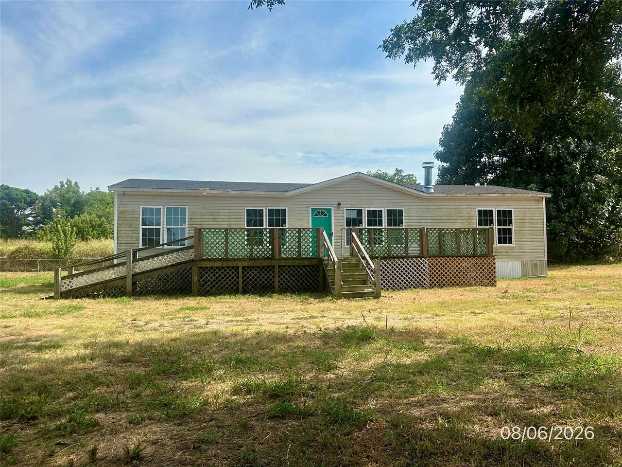 202 I Avenue - Photo 1