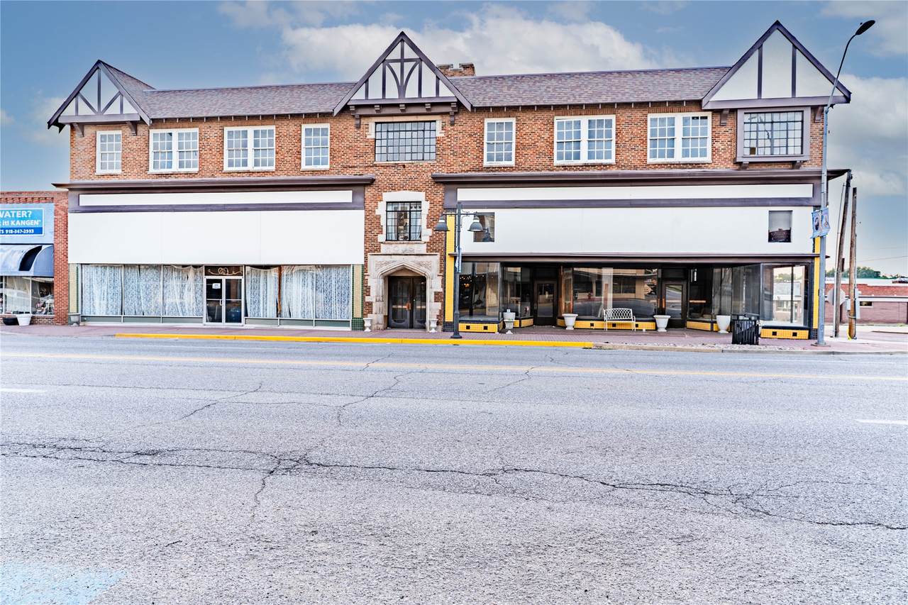 305 Main Street - Photo 1