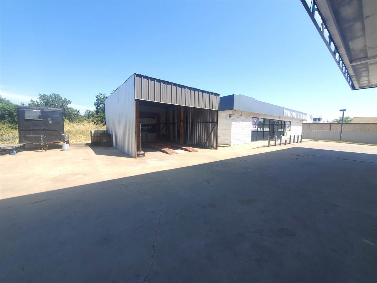 7701 21 Street - Photo 1