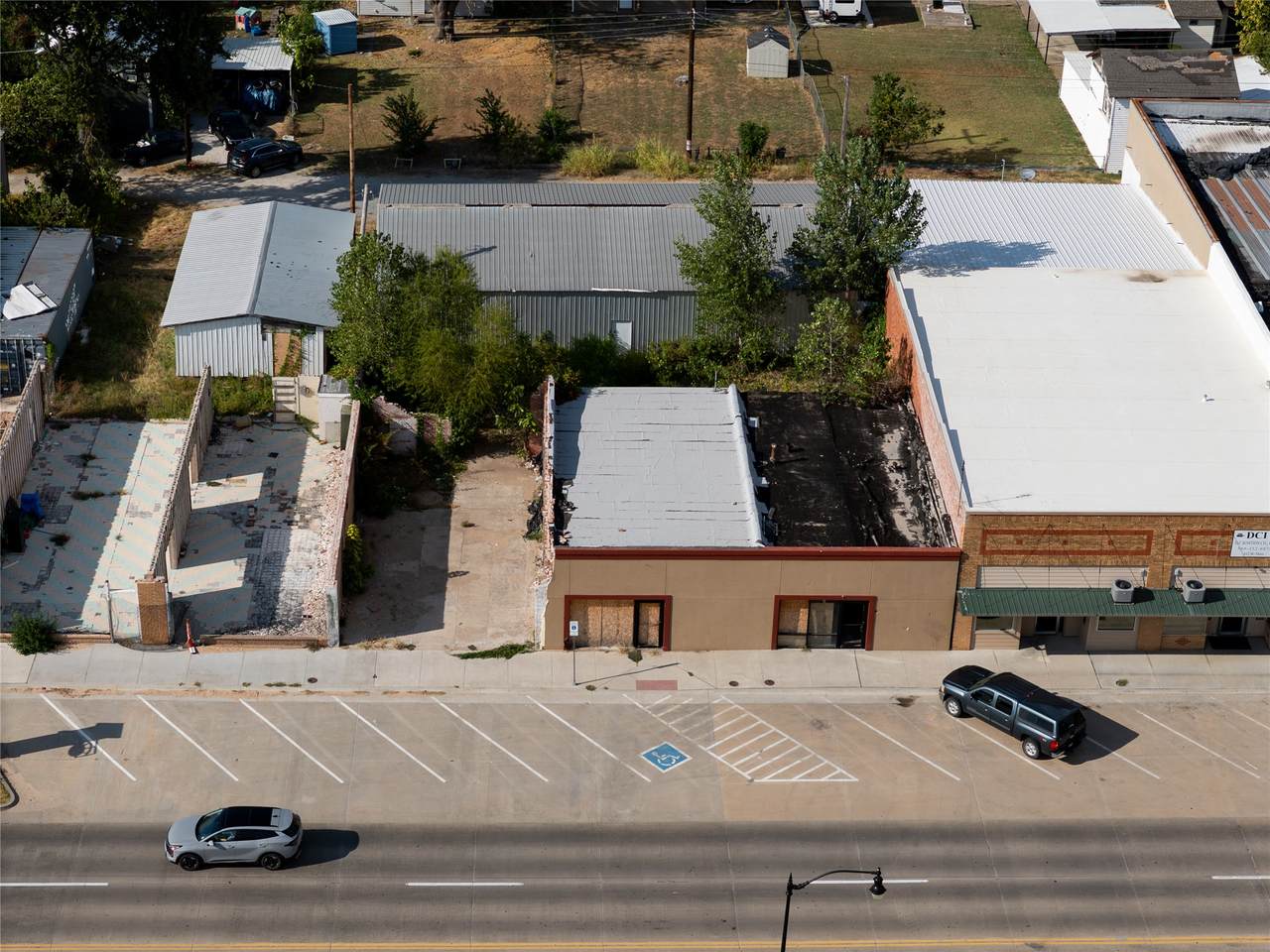 416 Main - Photo 1