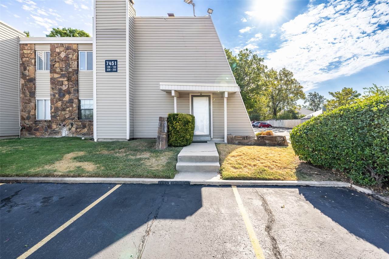 7451 Yale Avenue - Photo 1