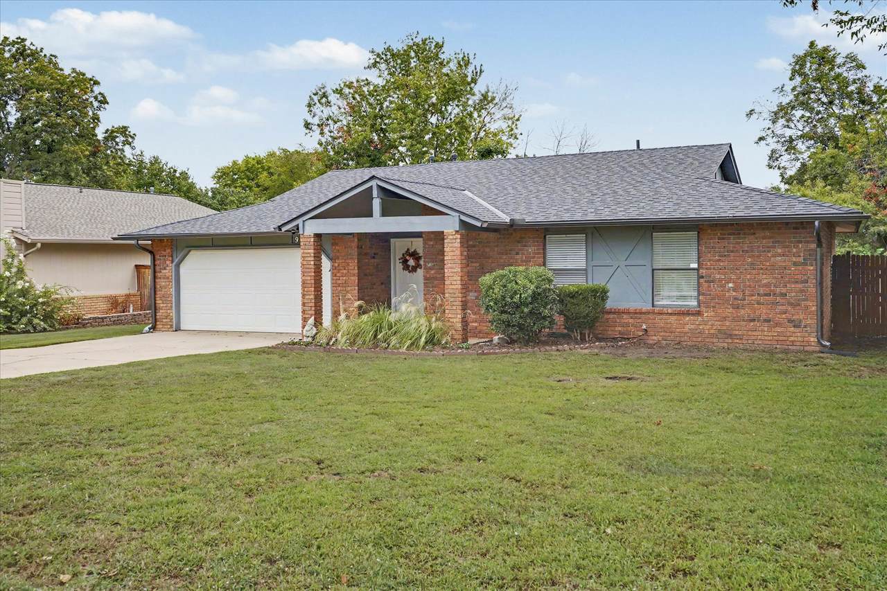 9335 89th East Avenue - Photo 1