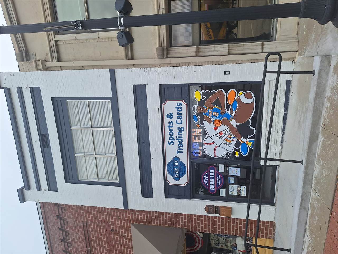 1124 Main Street - Photo 1