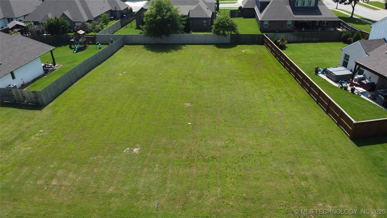 514 84th East Place - Photo 1