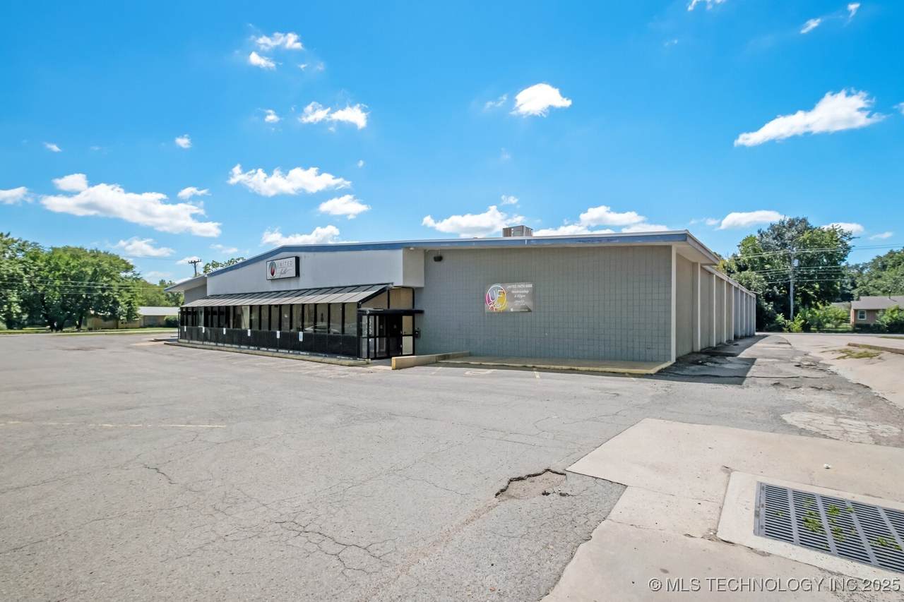 814 Cherokee Avenue - Photo 1