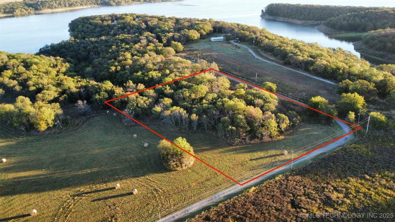 4702 Tiffany Lane - Photo 1