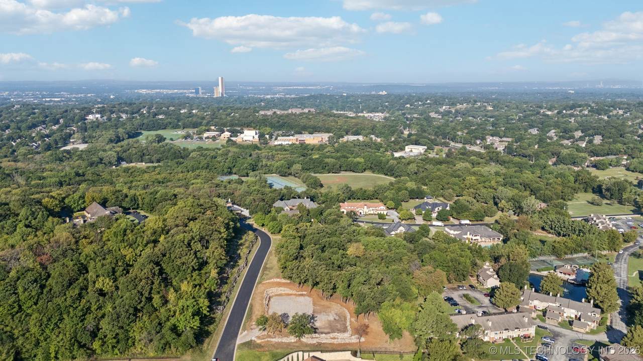 6319 84th Street - Photo 1