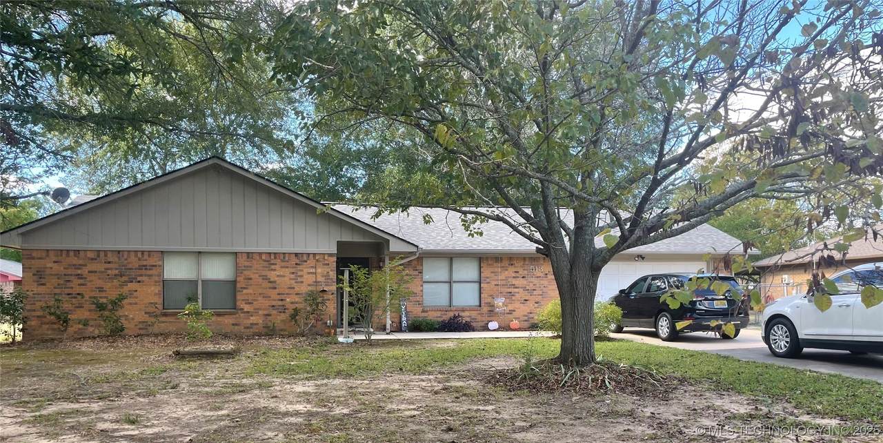 513 Meadowlark Lane - Photo 1