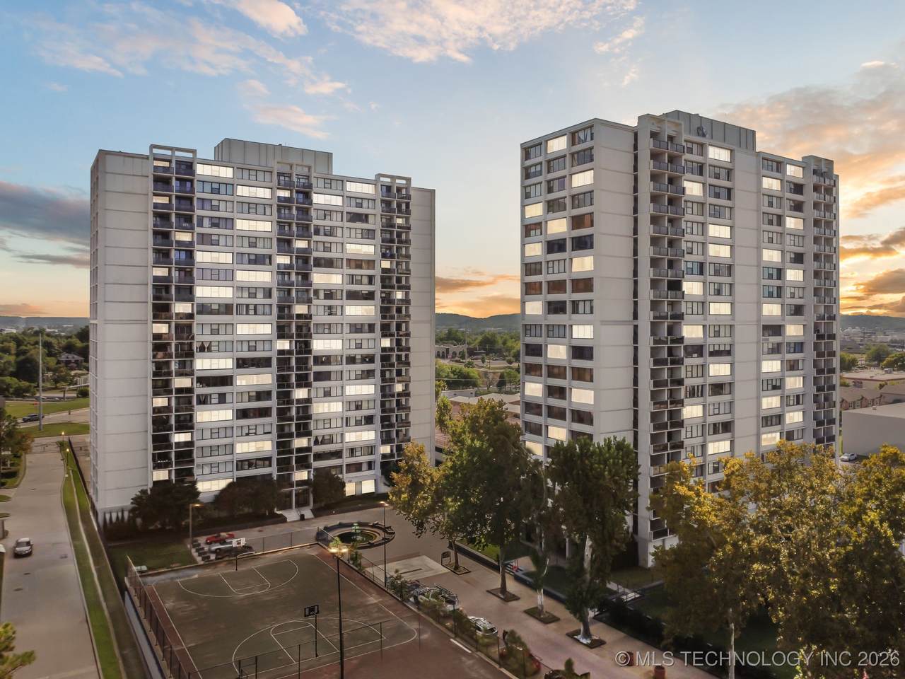 410 7th Street - Photo 1