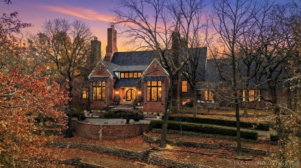 11147 Quebec Avenue - Photo 1