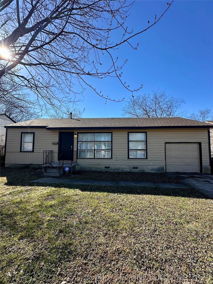 3174 Iroquois Avenue - Photo 1