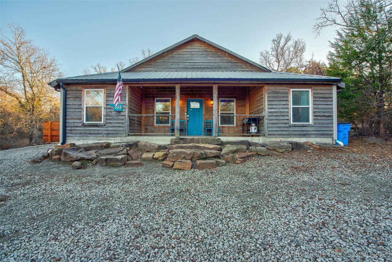 555 Williams Drive - Photo 1