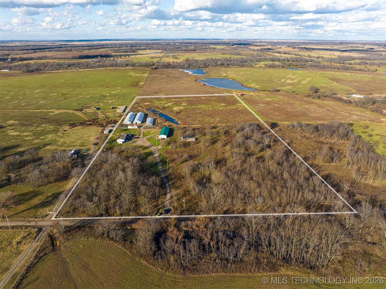 426550 250 Road - Photo 1