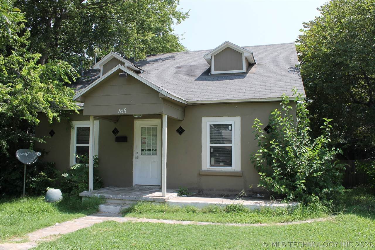 855 Delaware Place - Photo 1