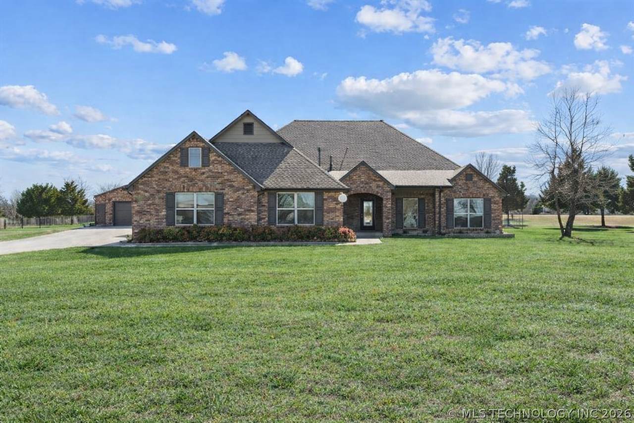 3398 426 Road - Photo 1