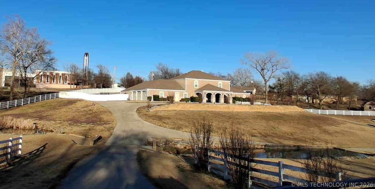 1241 Circle Drive Drive - Photo 1