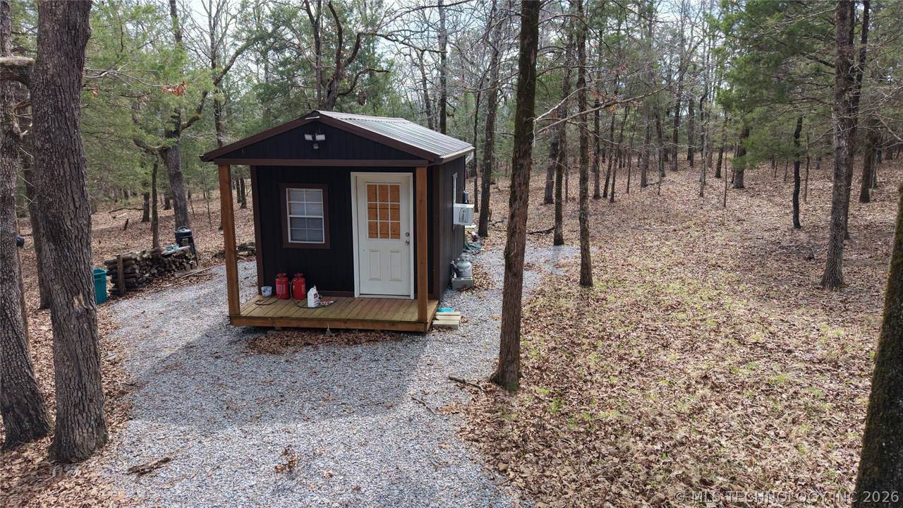  1083 Avenue - Photo 1