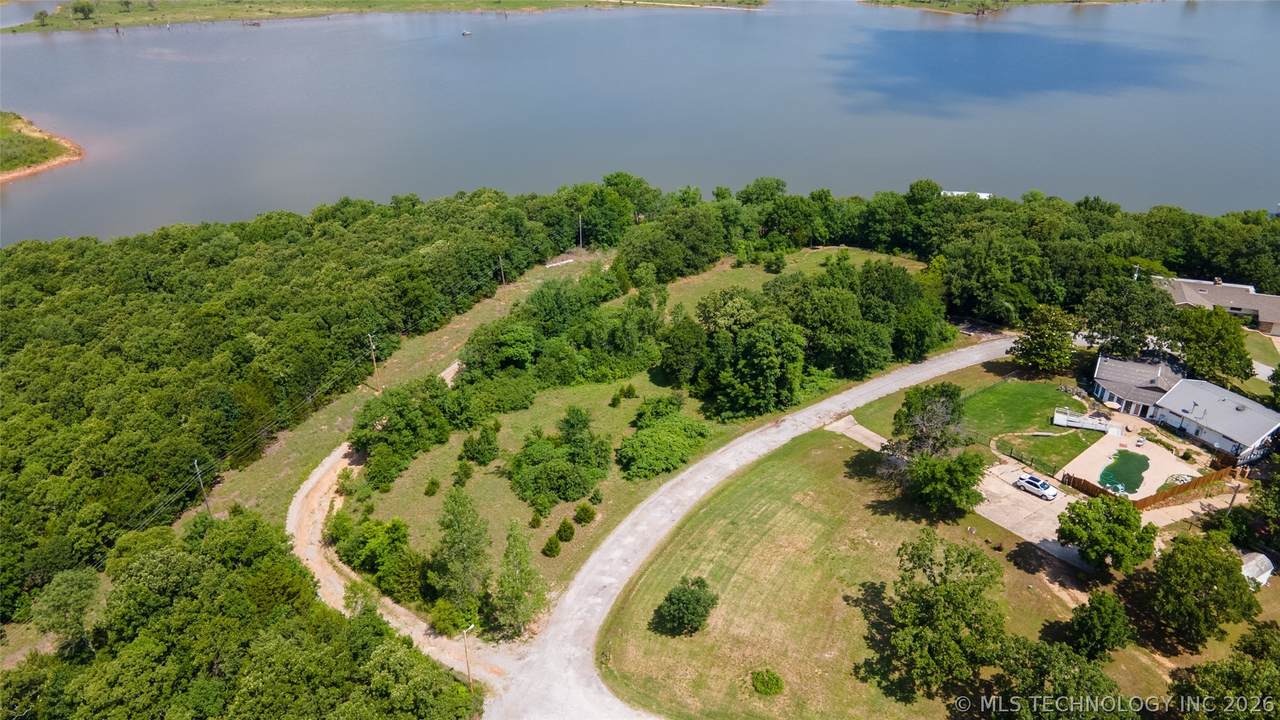 4505 Lakeshore Run Road - Photo 1