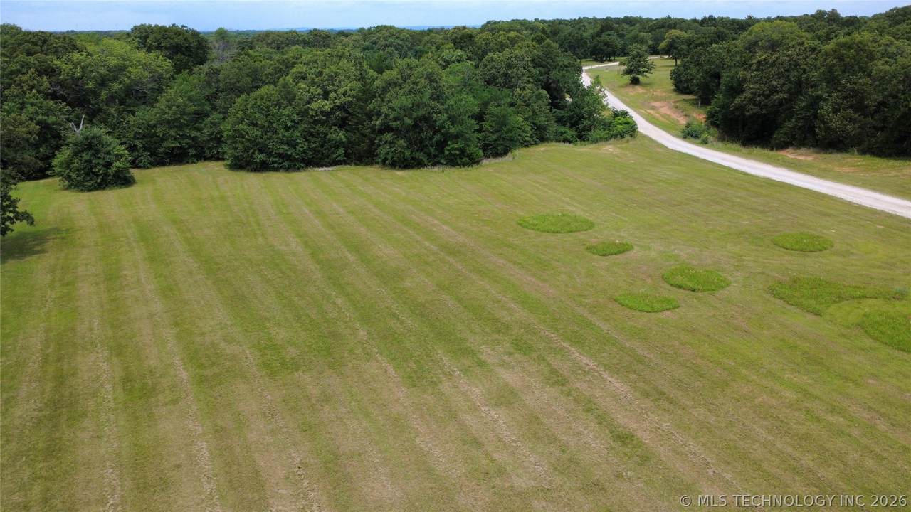 130 Woodview - Photo 1