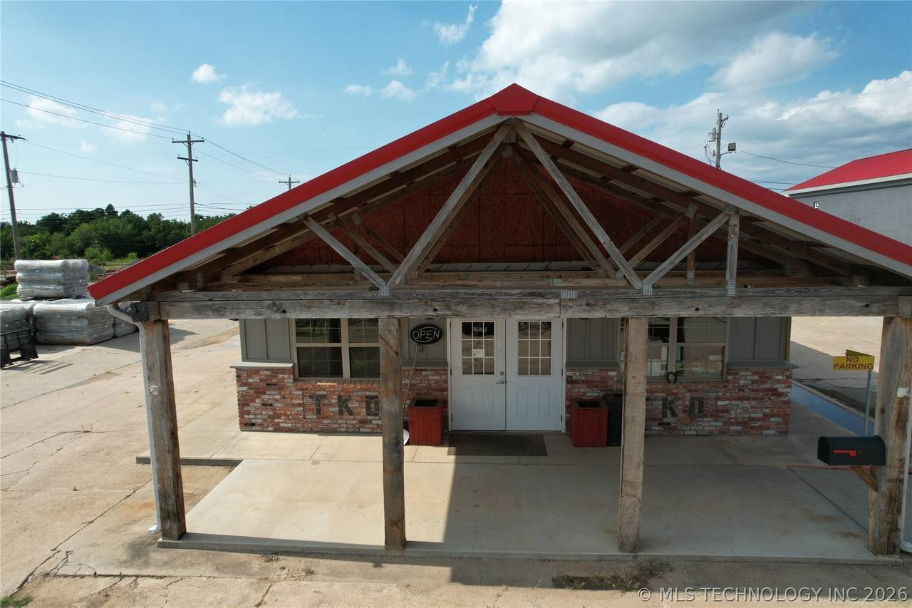 302 Main Street - Photo 1