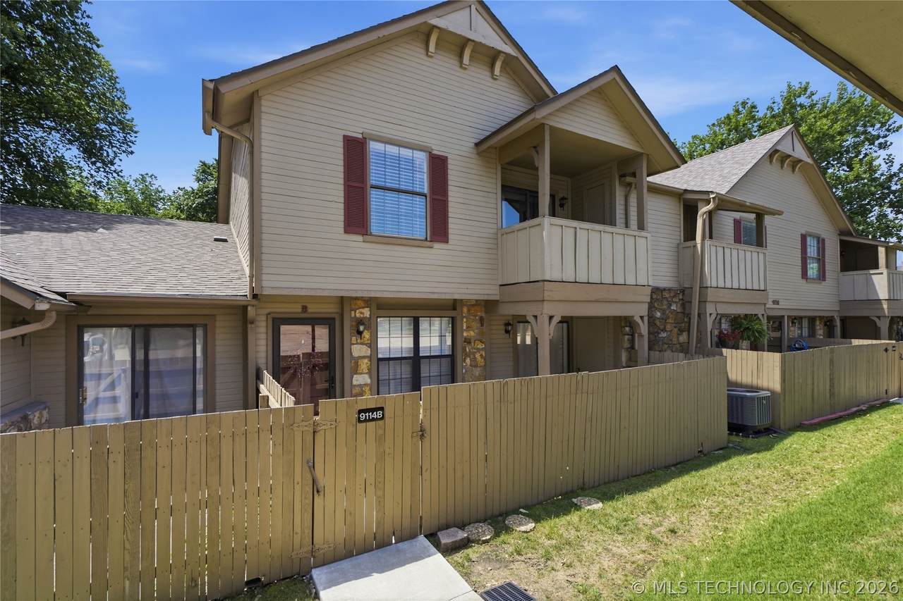 9114 Urbana Avenue - Photo 1