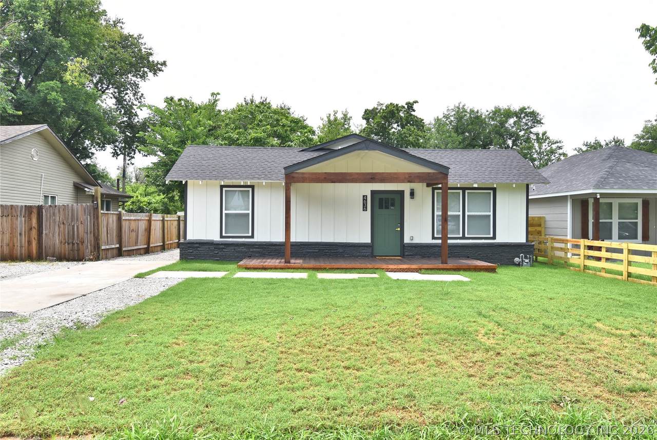 4636 29th West Avenue - Photo 1