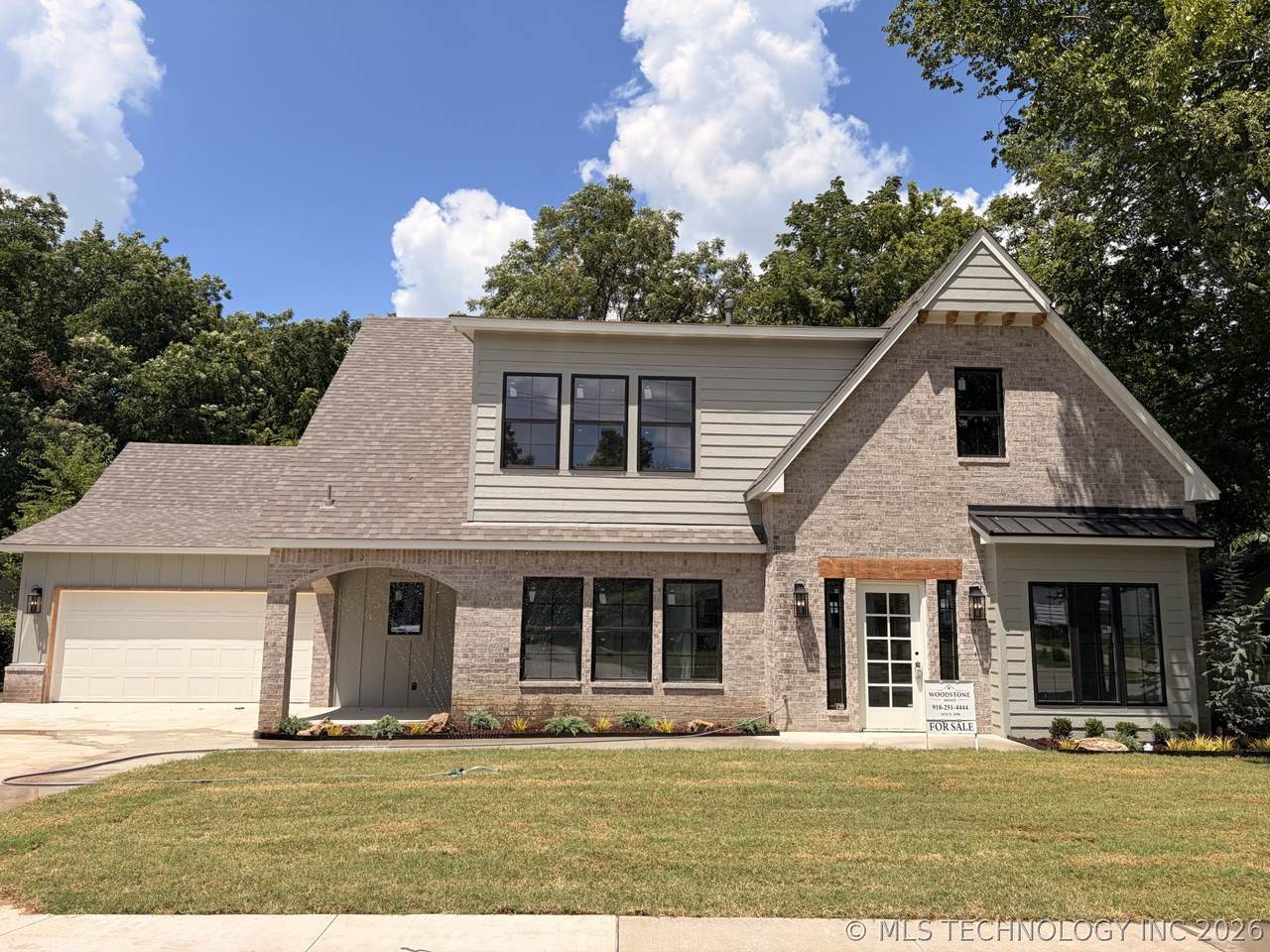 810 Cedar Avenue - Photo 1