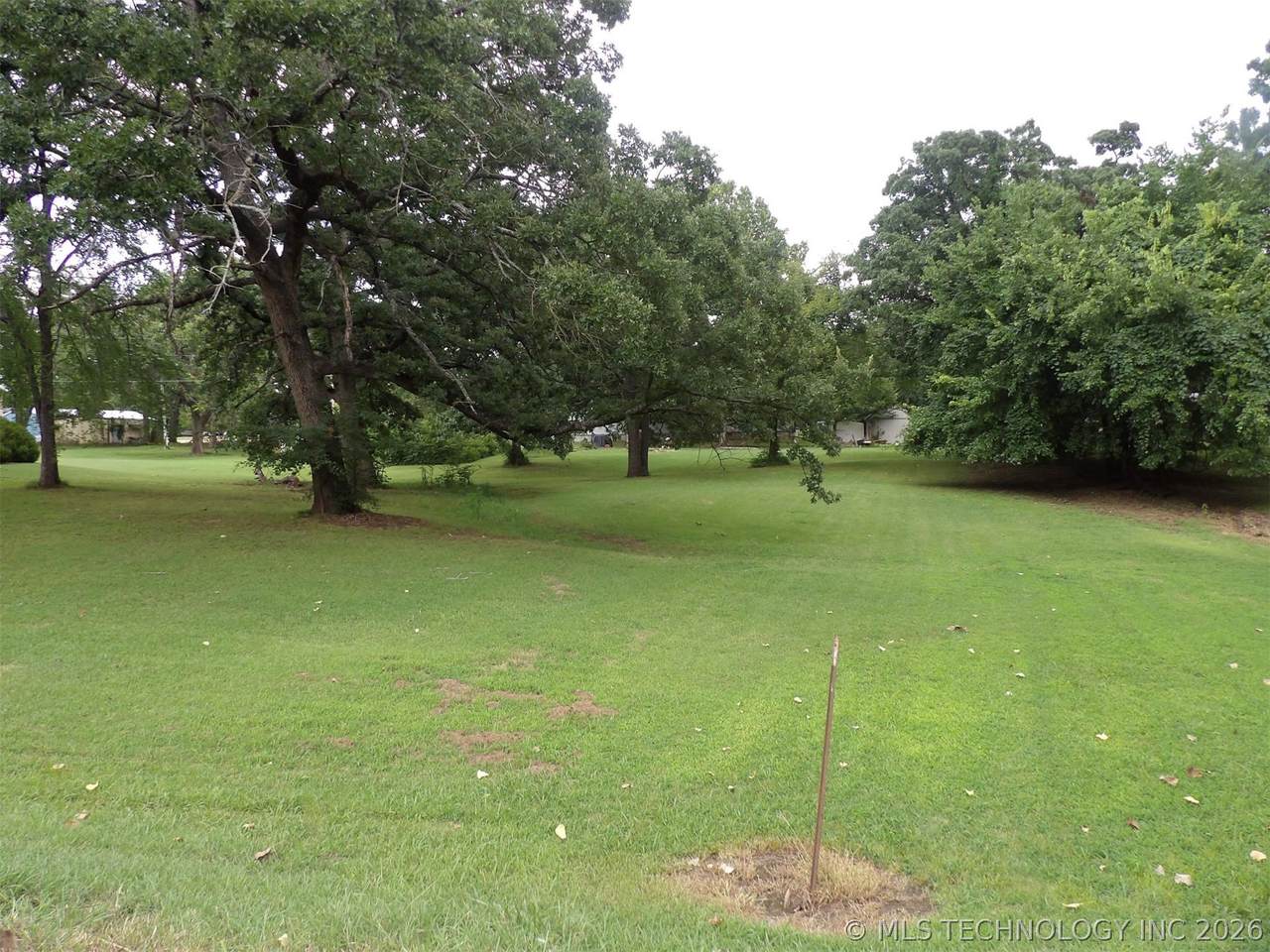 1720 Wildwood - Photo 1