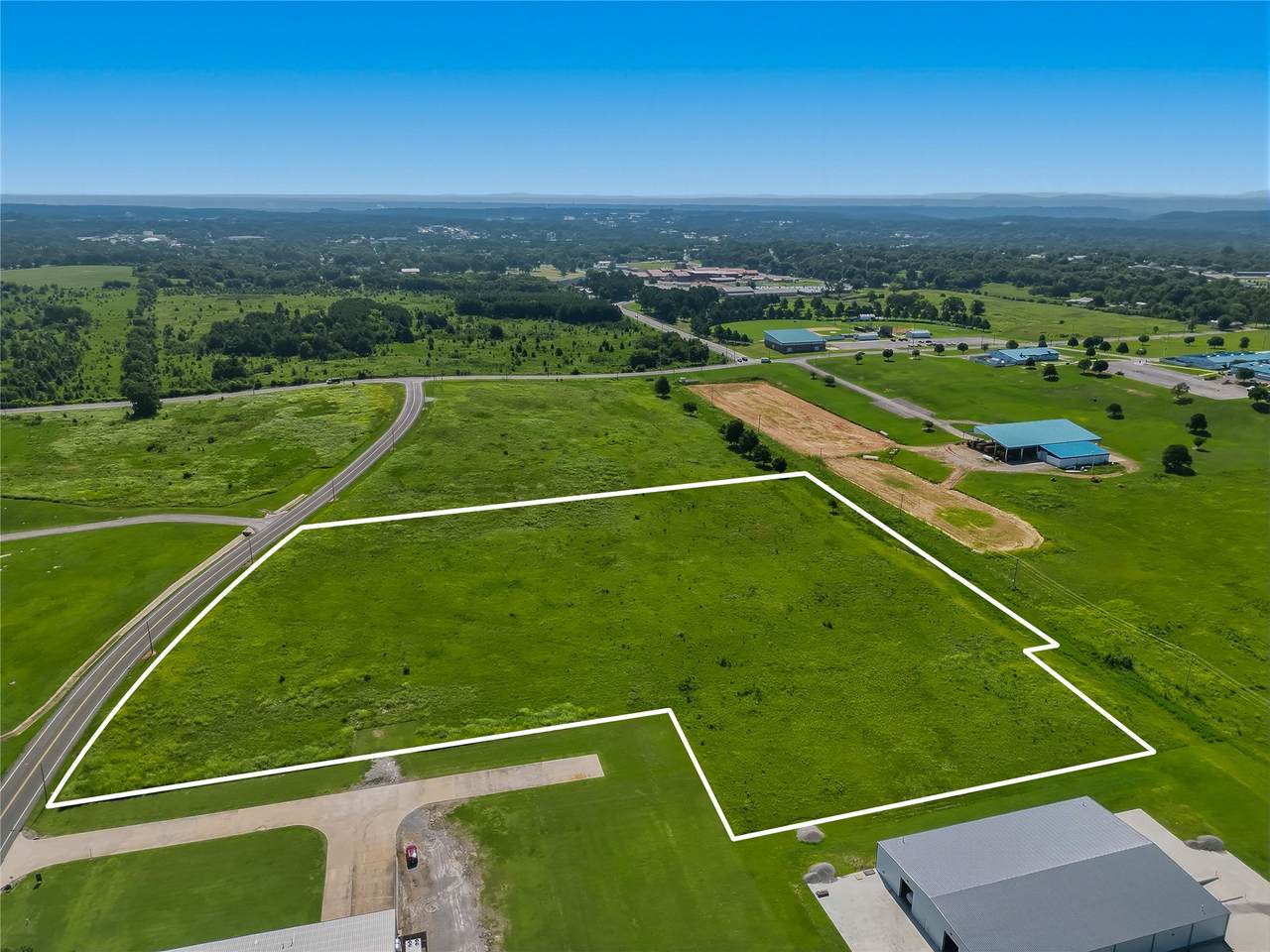 1100 Airport Parkway - Photo 1