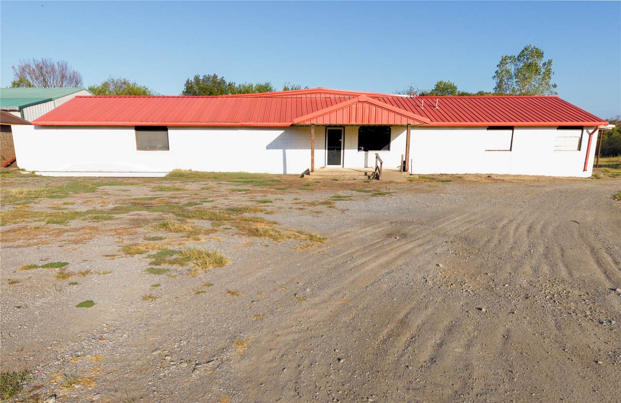 3103 Cherokee Drive - Photo 1