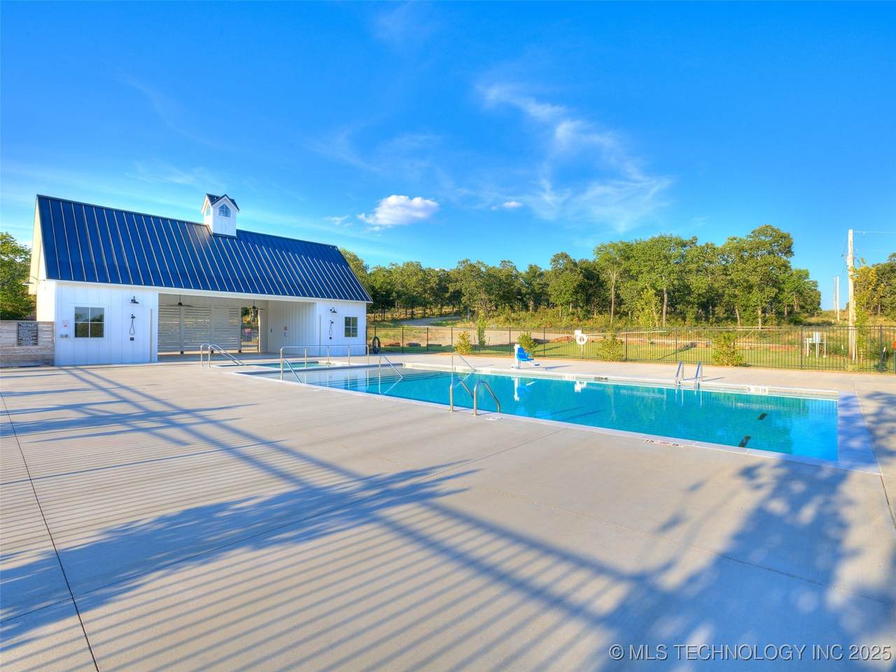 22 Falcon Tree Loop - Photo 1