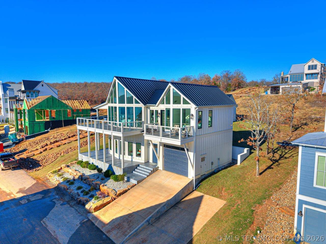 121 Lower Green Way - Photo 1