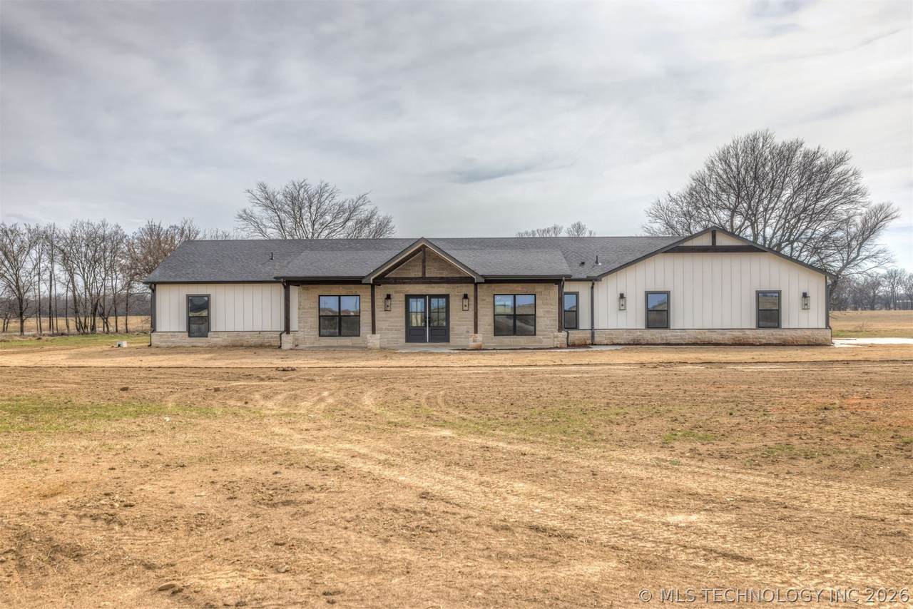 36870 186th Street - Photo 1