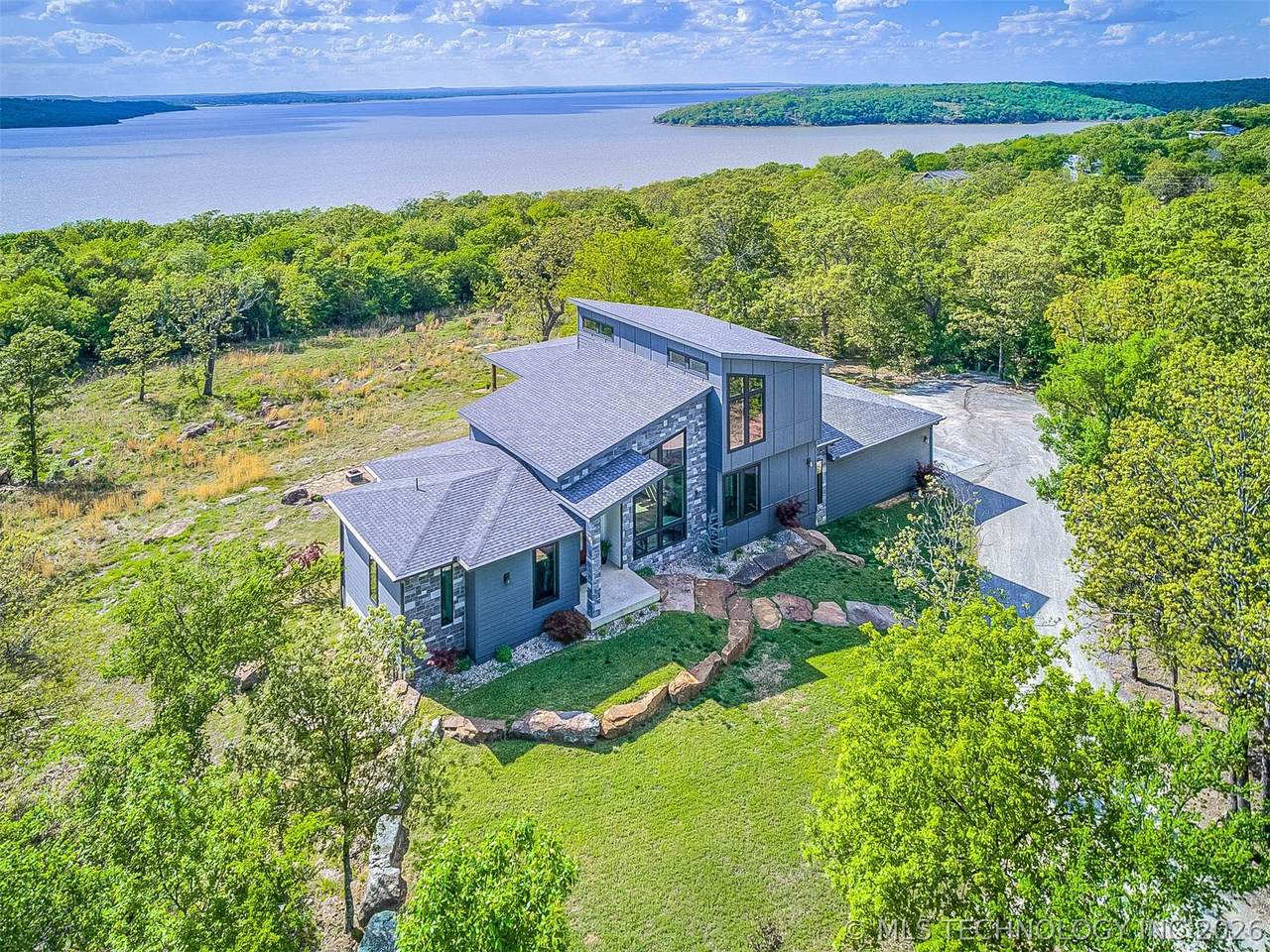 1073 Hidden Ridge Road - Photo 1
