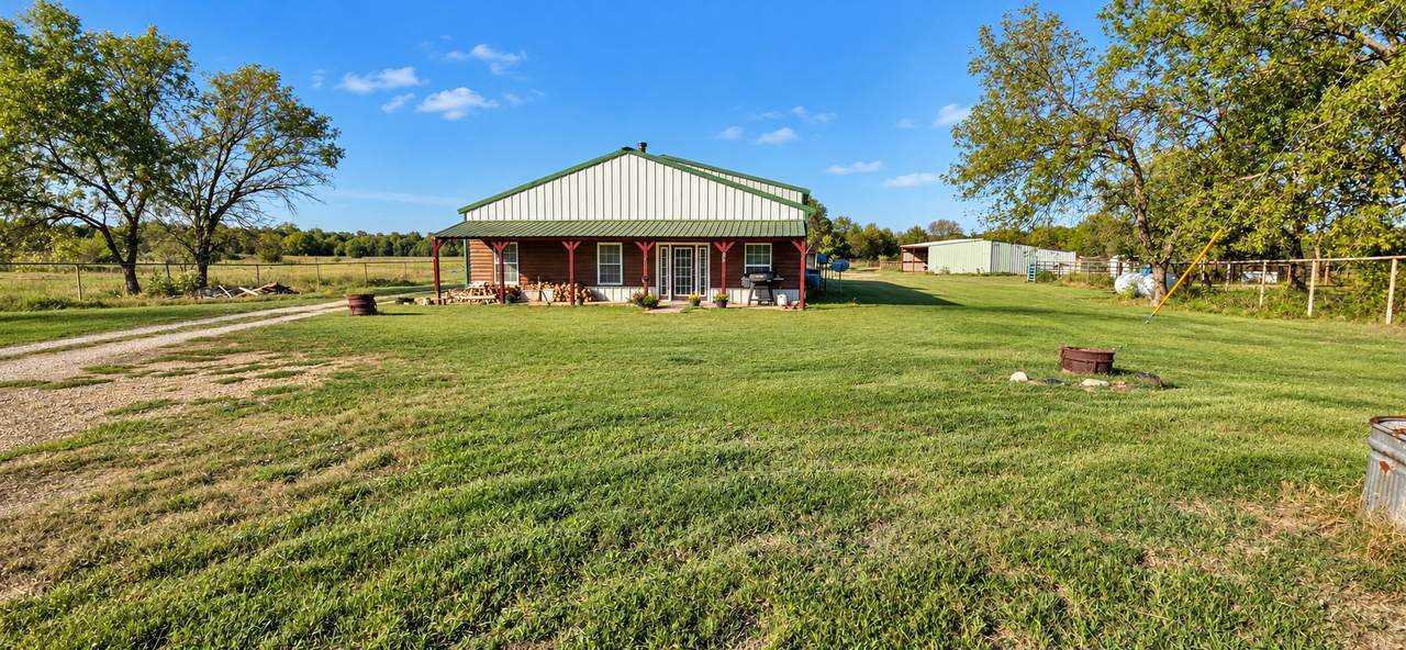 11815 255 Road - Photo 1