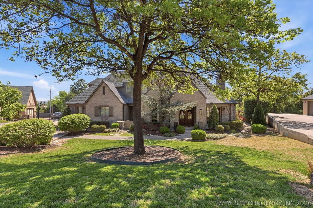 704 108th Street - Photo 1
