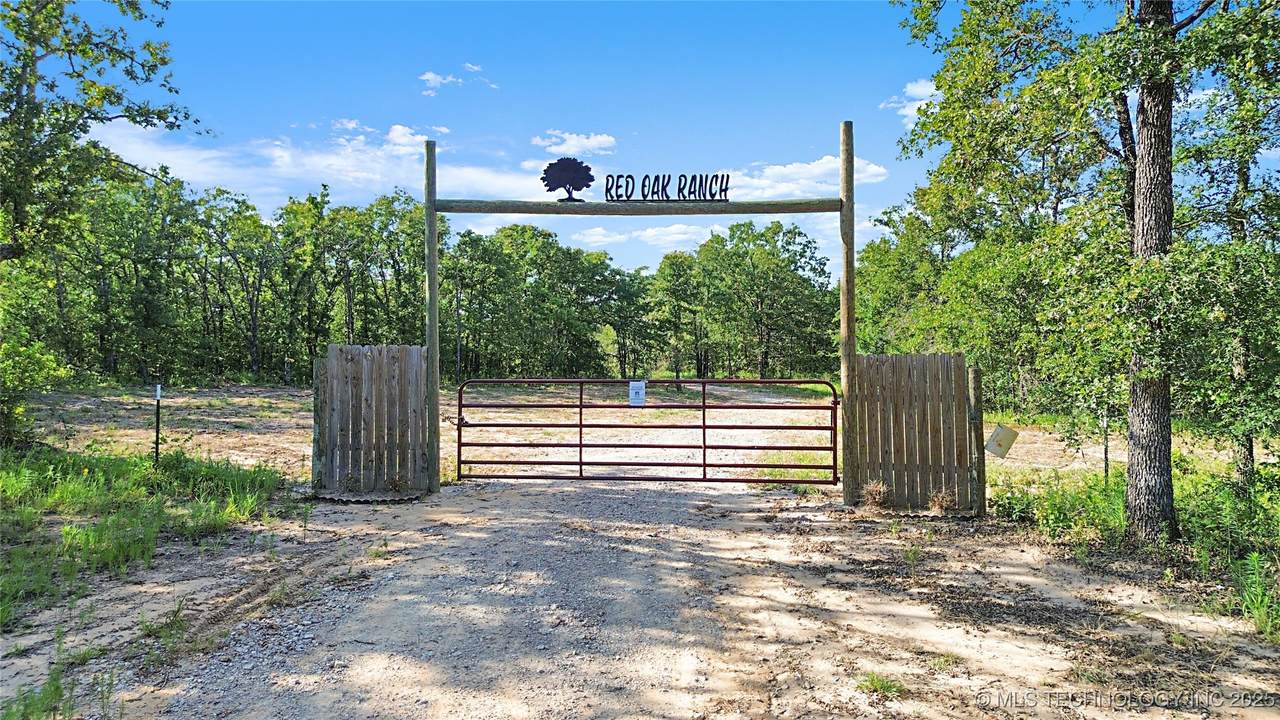 1295 Fresno Road - Photo 1