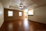 2211 Hines - Photo 3