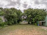 2521 Quaker Avenue - Photo 2
