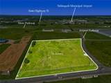 900 Airport Parkway - Photo 2