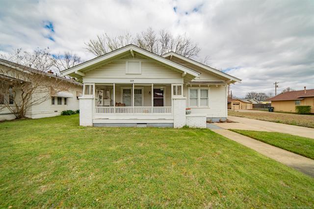 223 9th Street - Photo 1