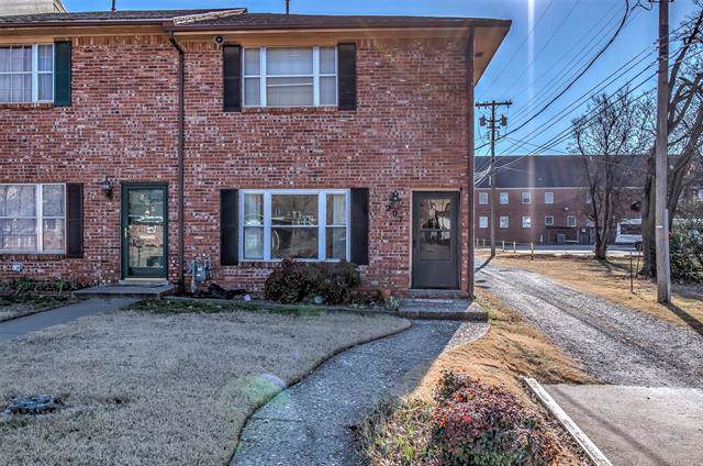 207 9th Street - Photo 1