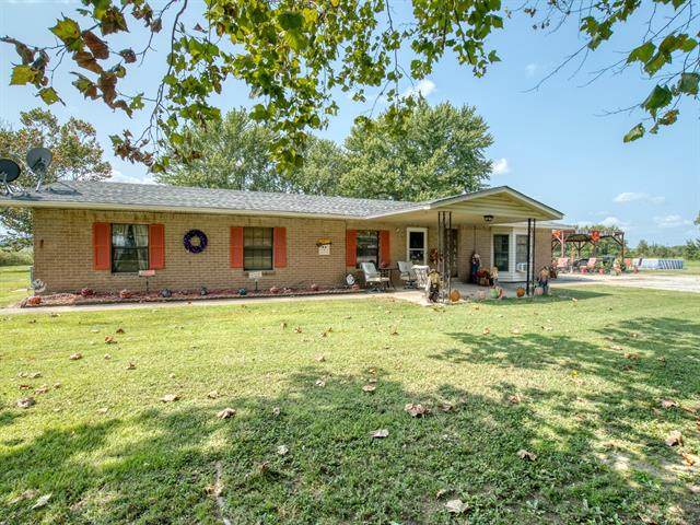 10006 Hoyt Road - Photo 1