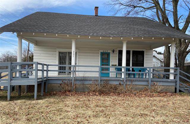 207 2nd Street - Photo 1