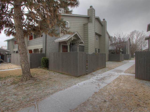 2858 90th Street - Photo 1