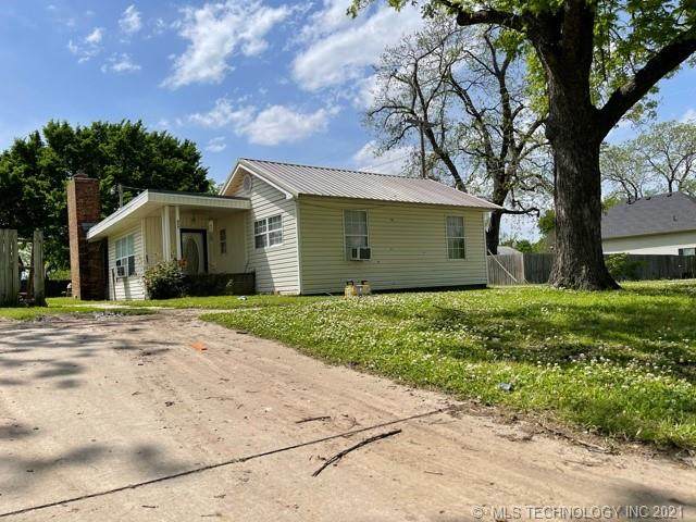 517 Oak - Photo 1