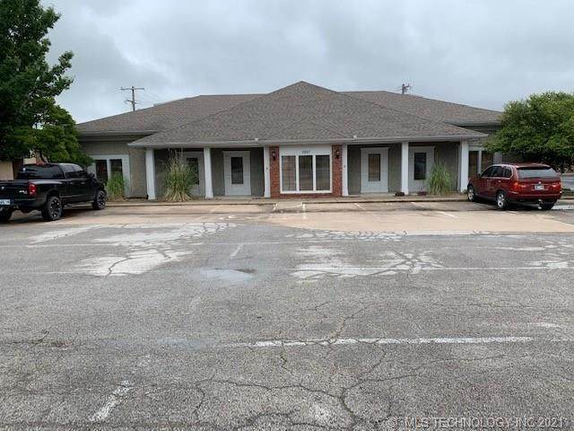 3227 Lakewood Avenue - Photo 1